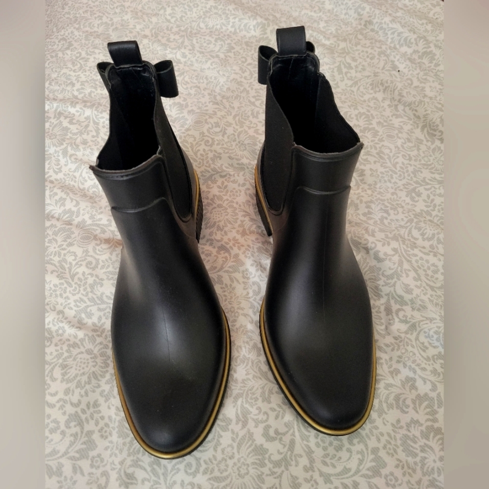 Kate Spade Edimburg Matte Black Low Gold Trim Bow Back Ankle High Rain Boots